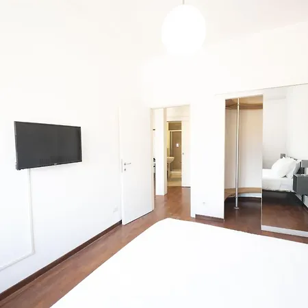 Lightsome And Large Family Apartment Rome